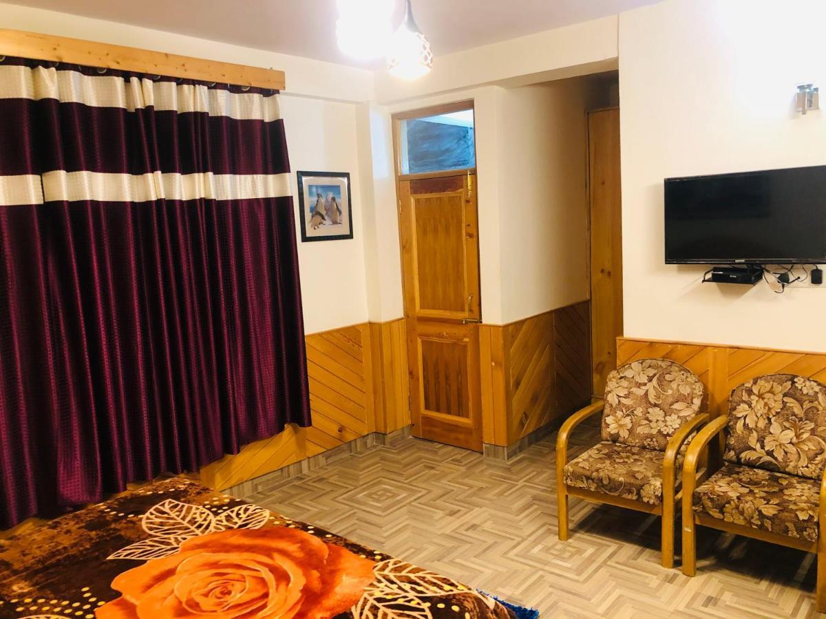 Hadimba Regency Vandrarhem Manāli Exteriör bild