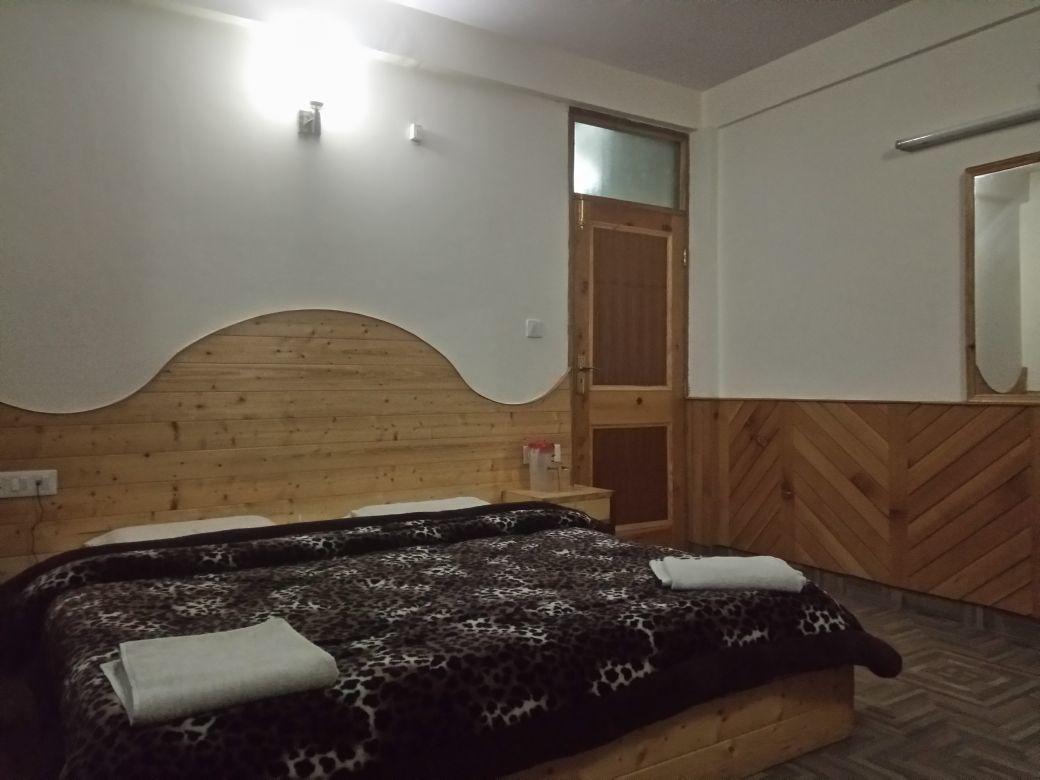 Hadimba Regency Vandrarhem Manāli Exteriör bild